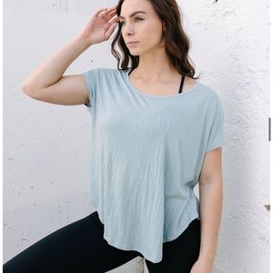 💰SAVVI SM-MD Light Blue Oversized Relaxed Boxy Curved Hi Low Hem TIDES Top
